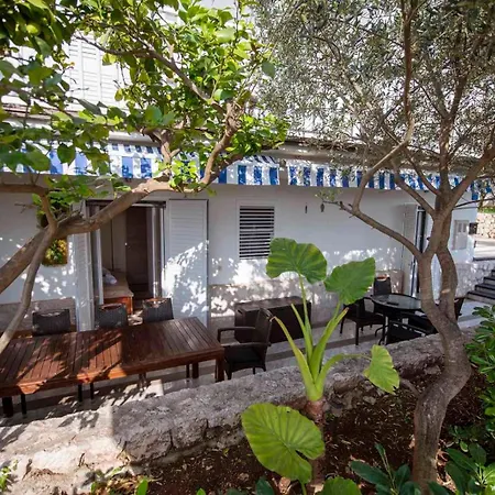 Kalaba - Dalma Ii Apartament